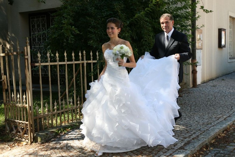 img00017.jpg