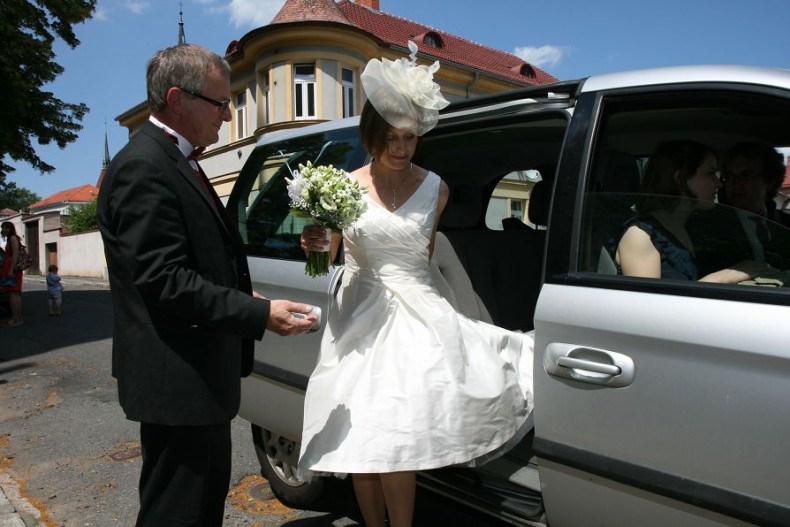 img00004.jpg